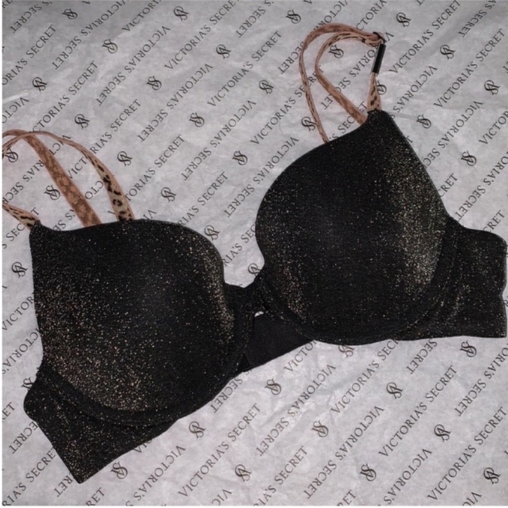🇺🇸Firm Price🇺🇸Victoria’s Secrets Shimmer Perfect Shape Bra